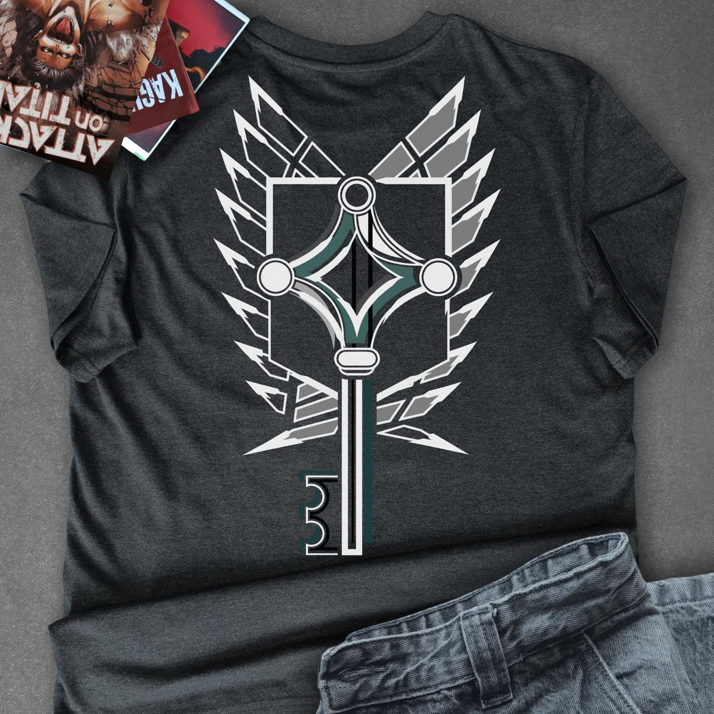 T-shirt ATTACK ON TITAN - BASEMENT KEY