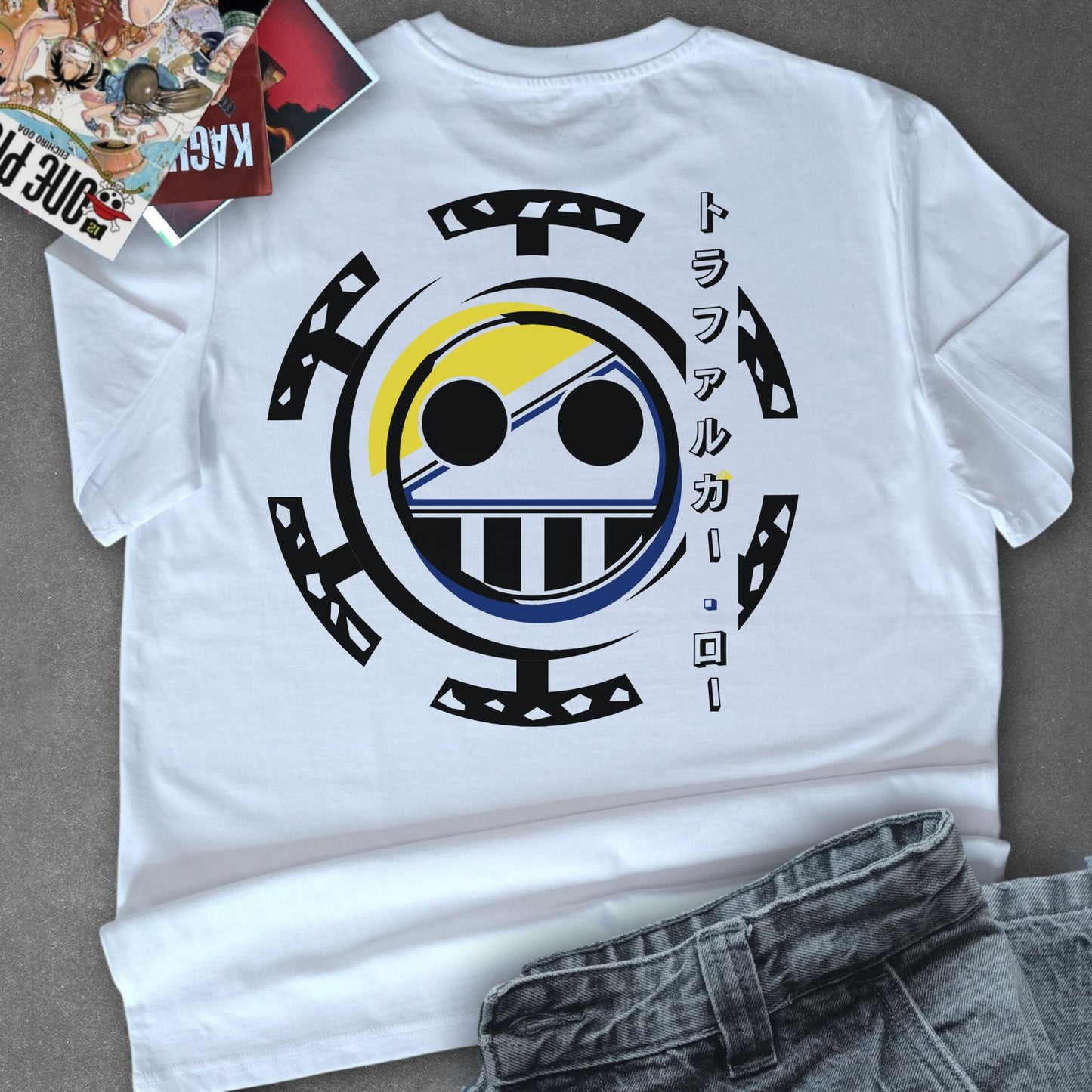 T-shirt ONE PIECE - TRAFALGAR .D. LAW